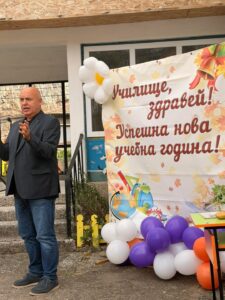 Михайлов